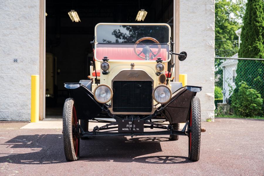  Ford Model T Pickup 1915 года  (фото 10 из 14)